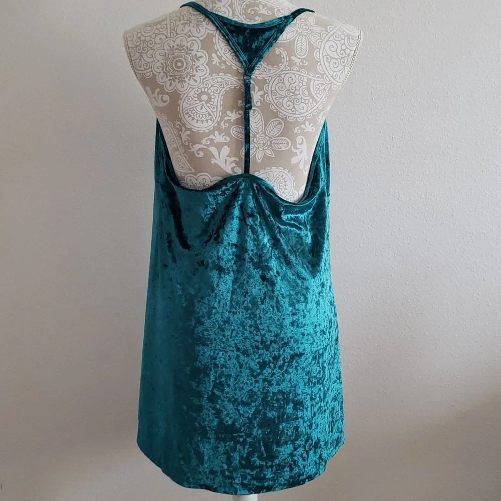 NWOT Fredericks of Hollywood Velvet Chemise + Thong 2X